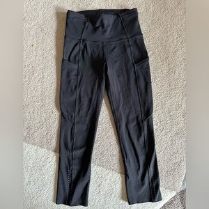 Lululemon Women Fast Free Crop LW6AKHS size 2 Black